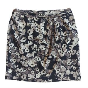 NWT Banana Republic Floral Ruched Pleated Lined Tulip Skirt 4 White Black